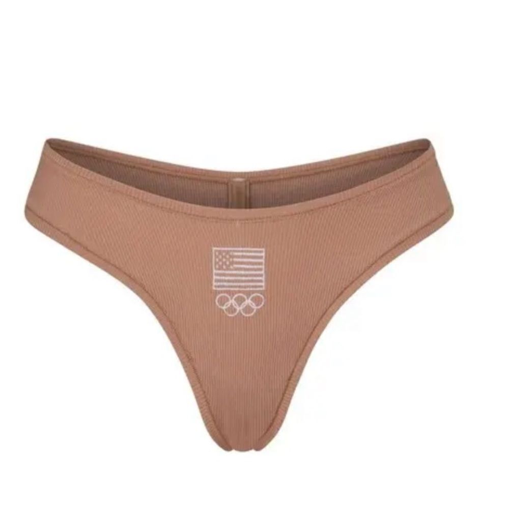 NWT SKIMS pantie thong
